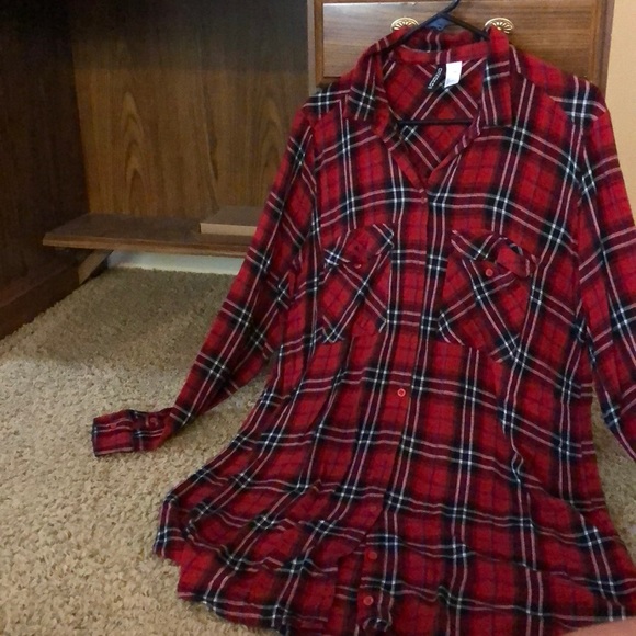 Shirt - Picture 2 of 2